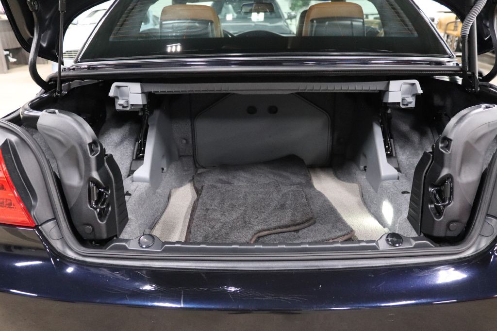 2012 BMW M3 Image 30