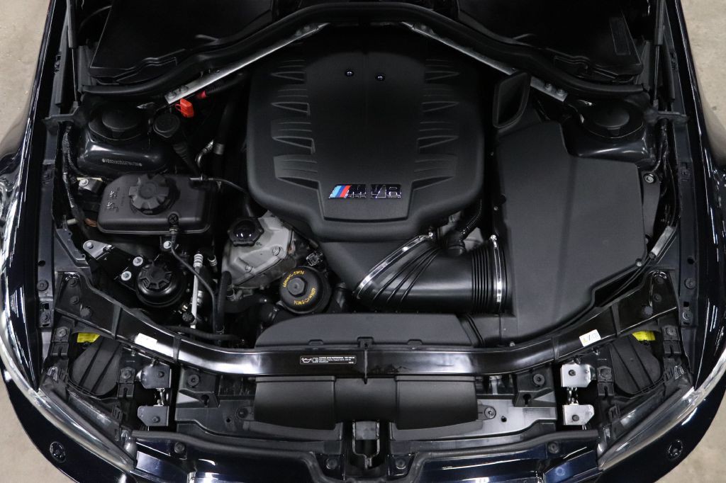 2012 BMW M3 Image 35