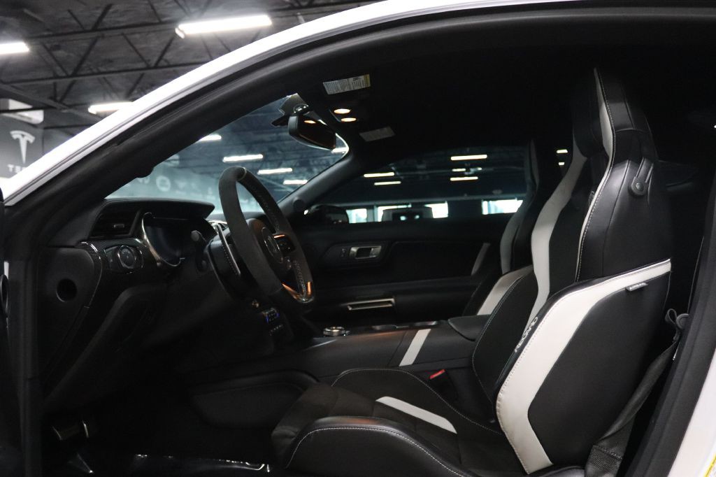 2021 Ford Mustang Image 11