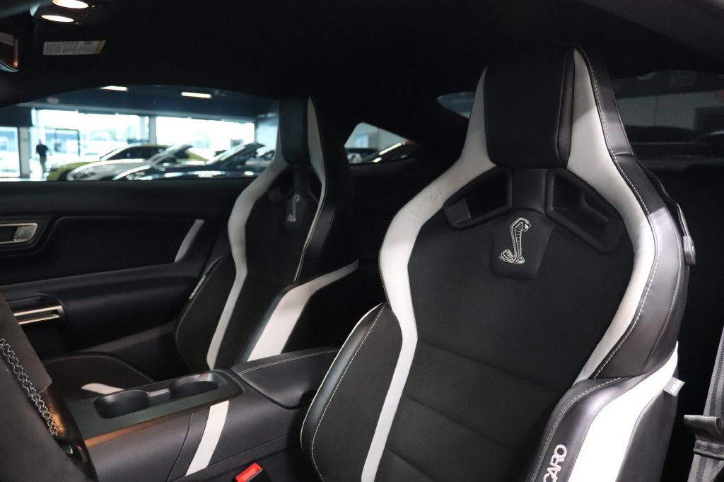 2021 Ford Mustang Image 12