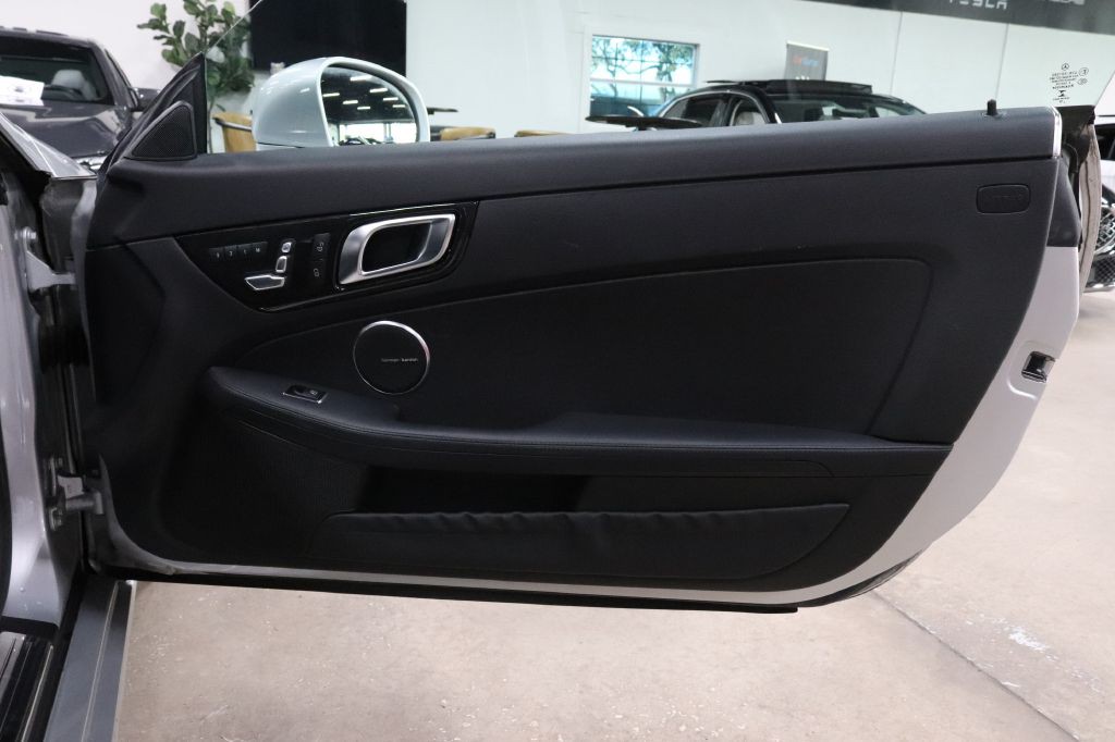 2017 Mercedes-Benz SLC-Class Image 31