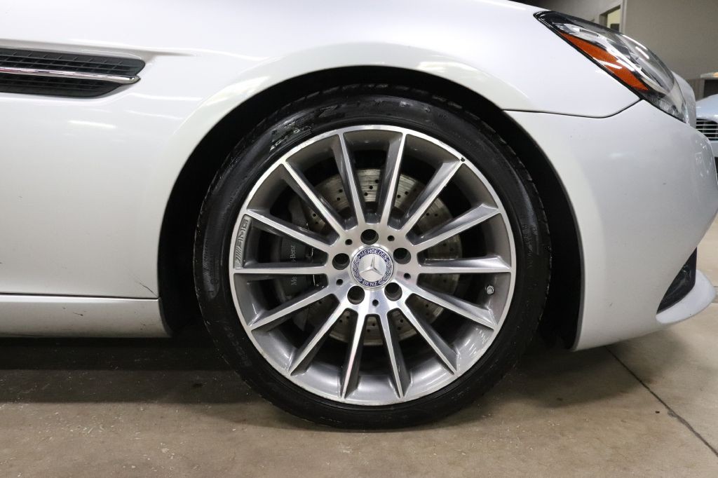 2017 Mercedes-Benz SLC-Class Image 38