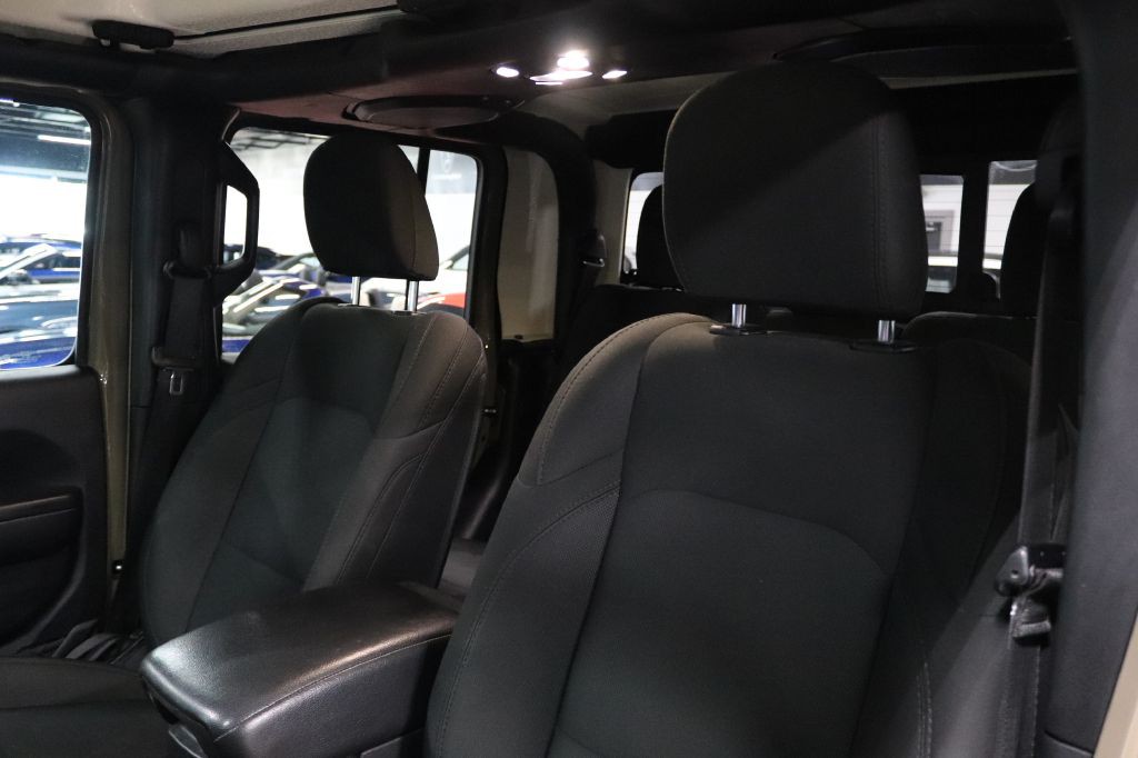 2020 Jeep Gladiator Image 11