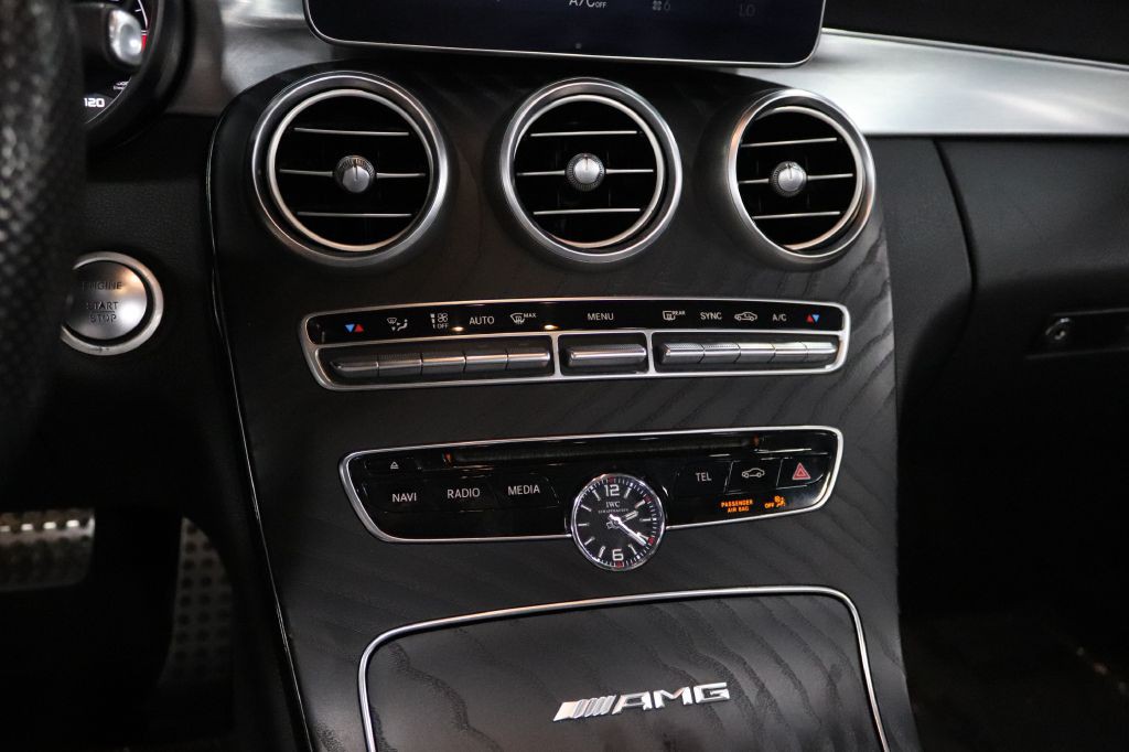 2017 Mercedes-Benz C-Class Image 32