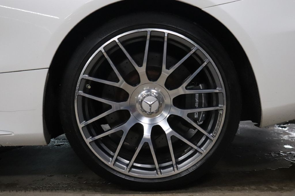 2017 Mercedes-Benz C-Class Image 39