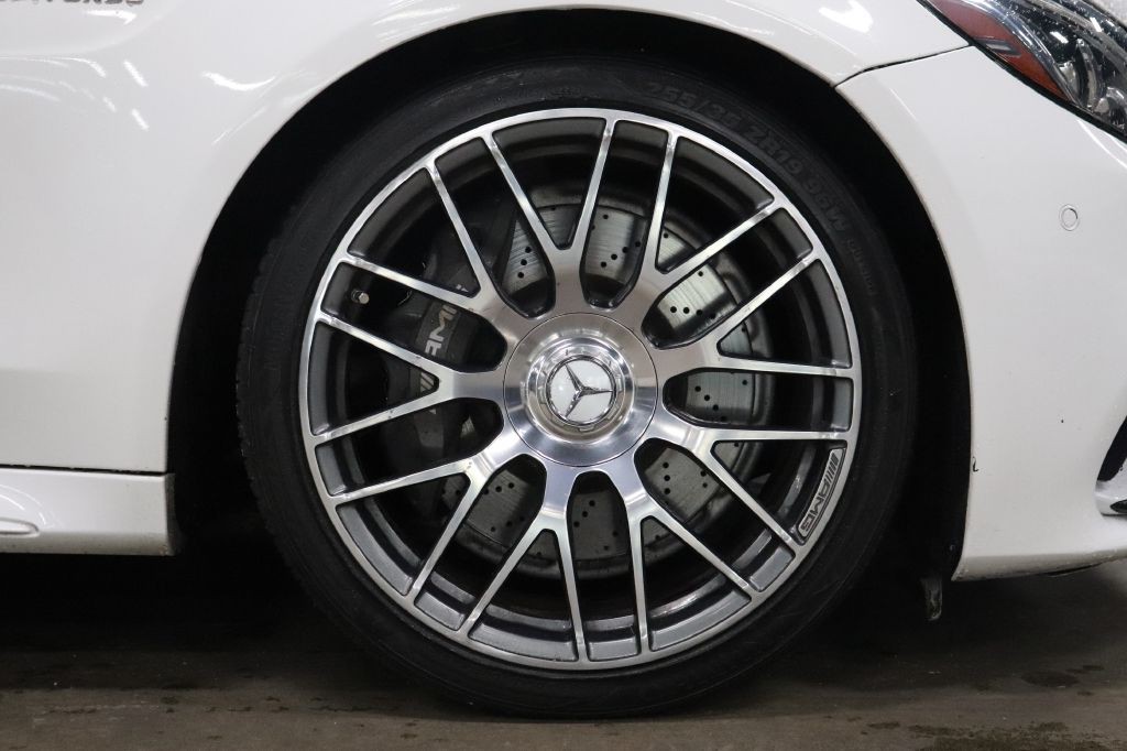 2017 Mercedes-Benz C-Class Image 41