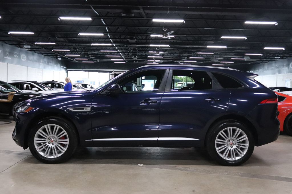 2019 Jaguar F-PACE Image 2