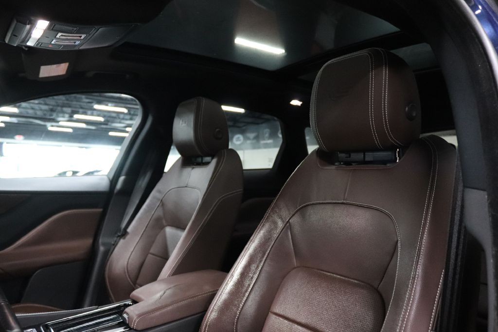 2019 Jaguar F-PACE Image 11