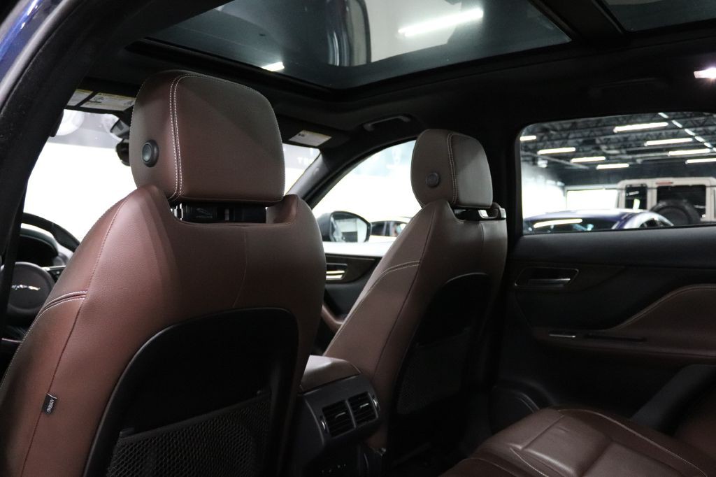 2019 Jaguar F-PACE Image 16