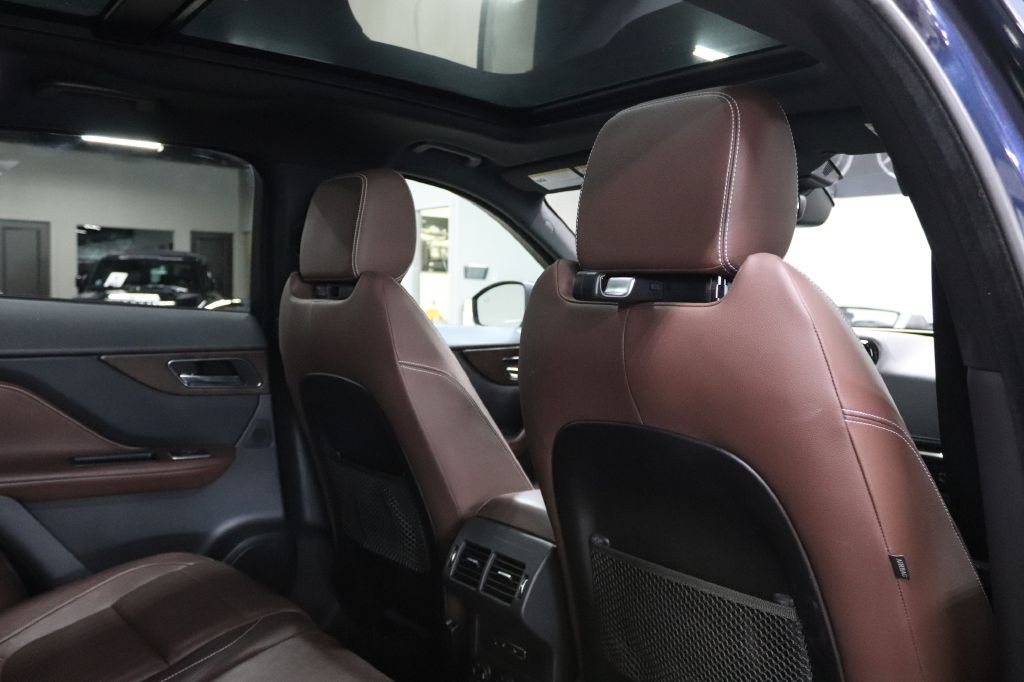 2019 Jaguar F-PACE Image 21