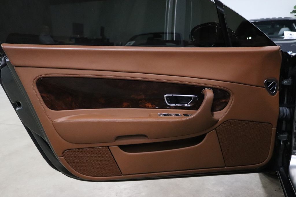 2005 Bentley Continental Image 9