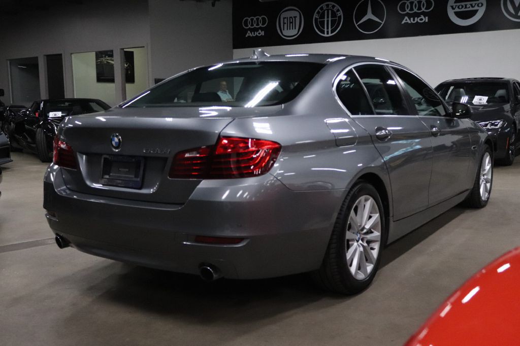 2016 BMW 5 Series Image 5