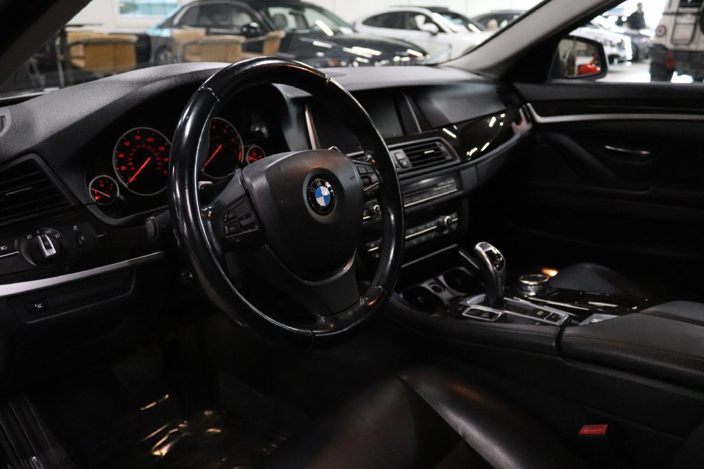 2016 BMW 5 Series Image 10