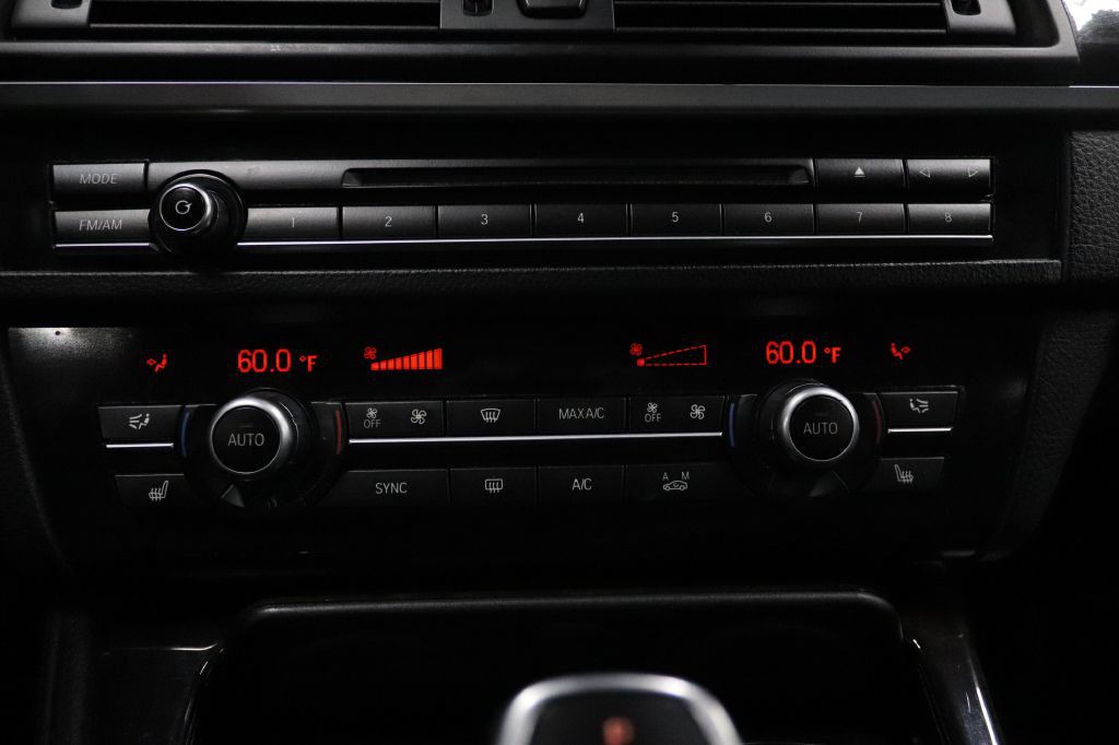 2016 BMW 5 Series Image 17
