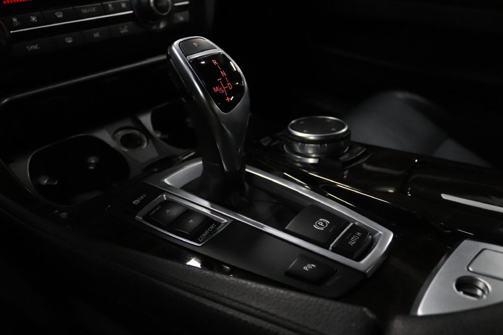 2016 BMW 5 Series Image 18