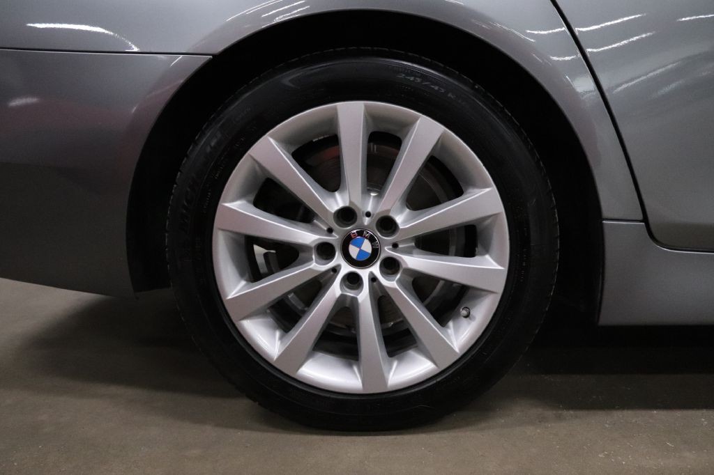 2016 BMW 5 Series Image 34