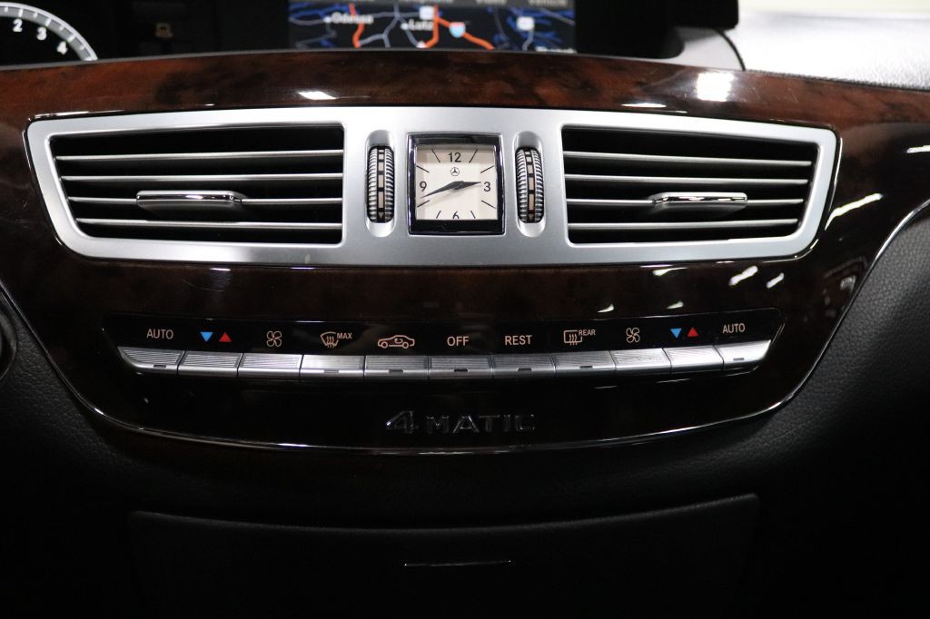 2009 Mercedes-Benz S-Class Image 17