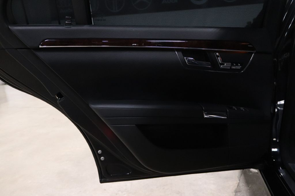 2009 Mercedes-Benz S-Class Image 20
