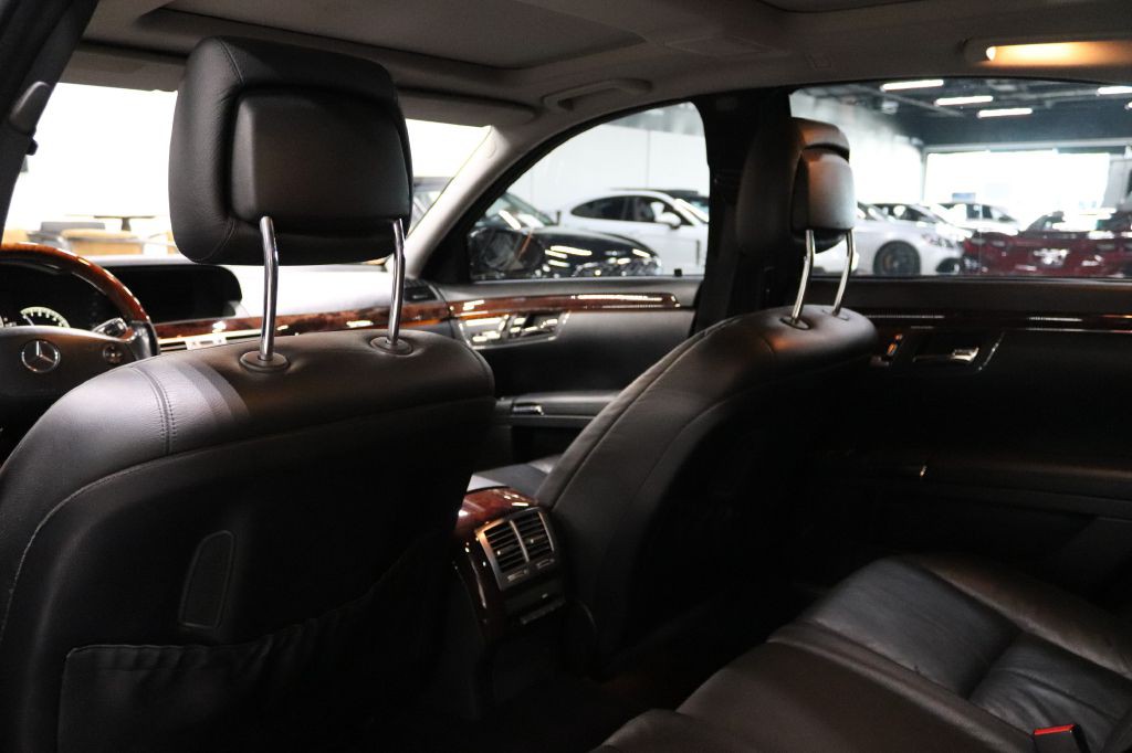 2009 Mercedes-Benz S-Class Image 21