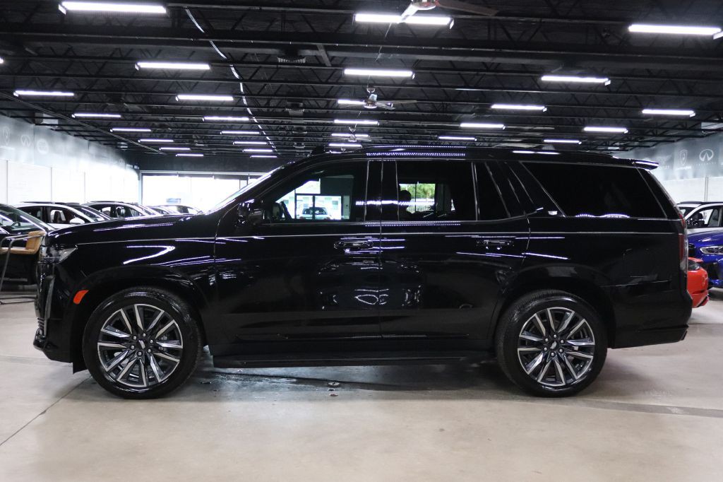 2022 Cadillac Escalade Image 2