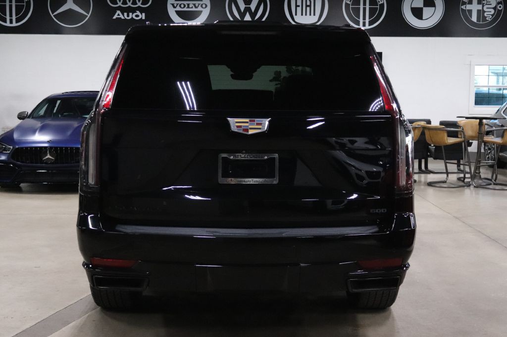 2022 Cadillac Escalade Image 4