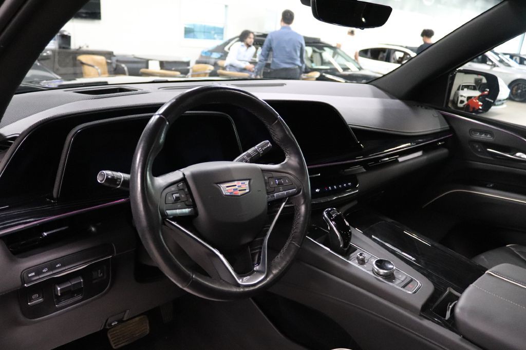 2022 Cadillac Escalade Image 12