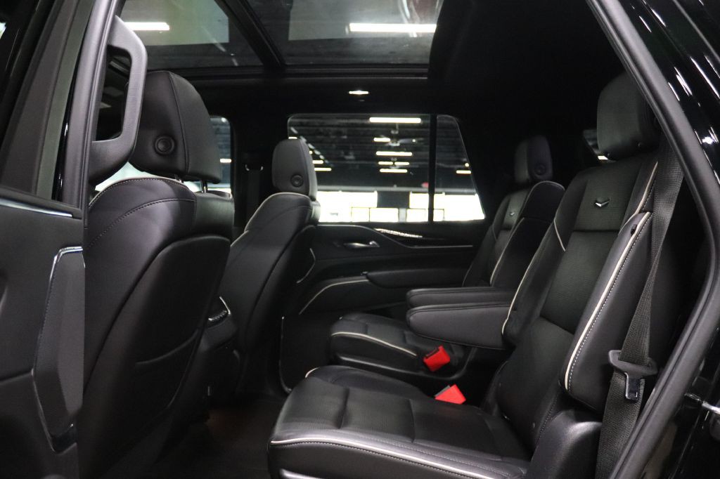 2022 Cadillac Escalade Image 14
