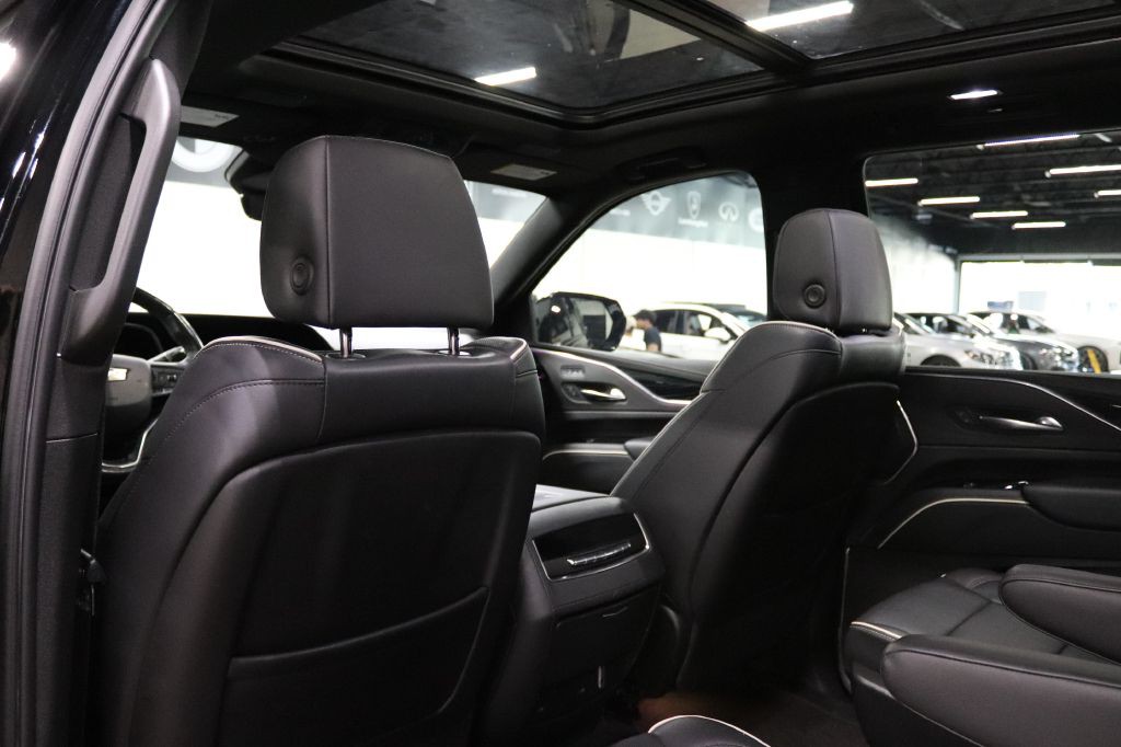 2022 Cadillac Escalade Image 16