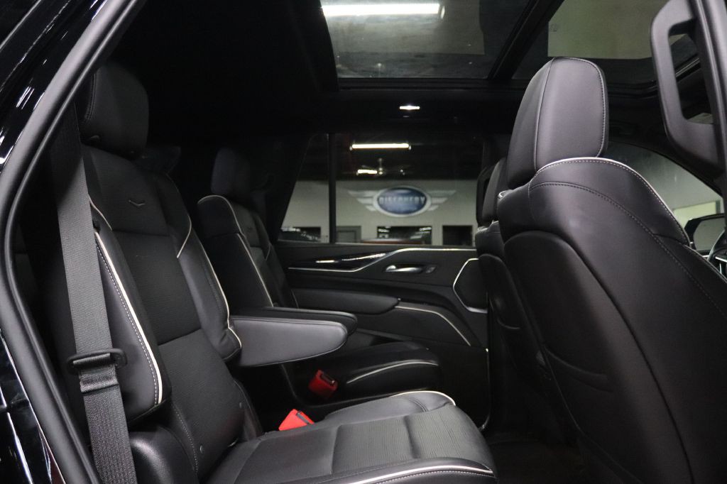 2022 Cadillac Escalade Image 19