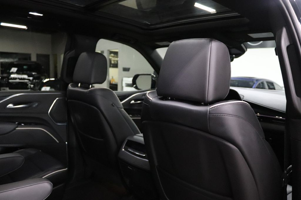 2022 Cadillac Escalade Image 21