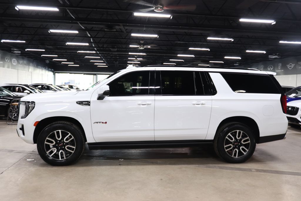 2022 GMC Yukon Image 2