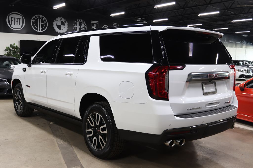 2022 GMC Yukon Image 3
