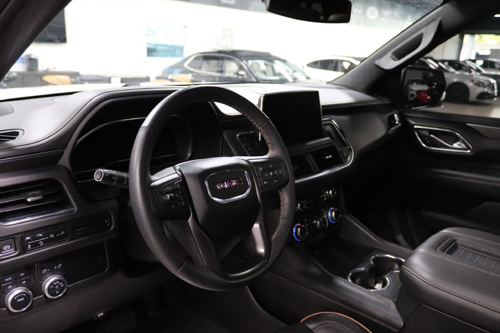 2022 GMC Yukon Image 12