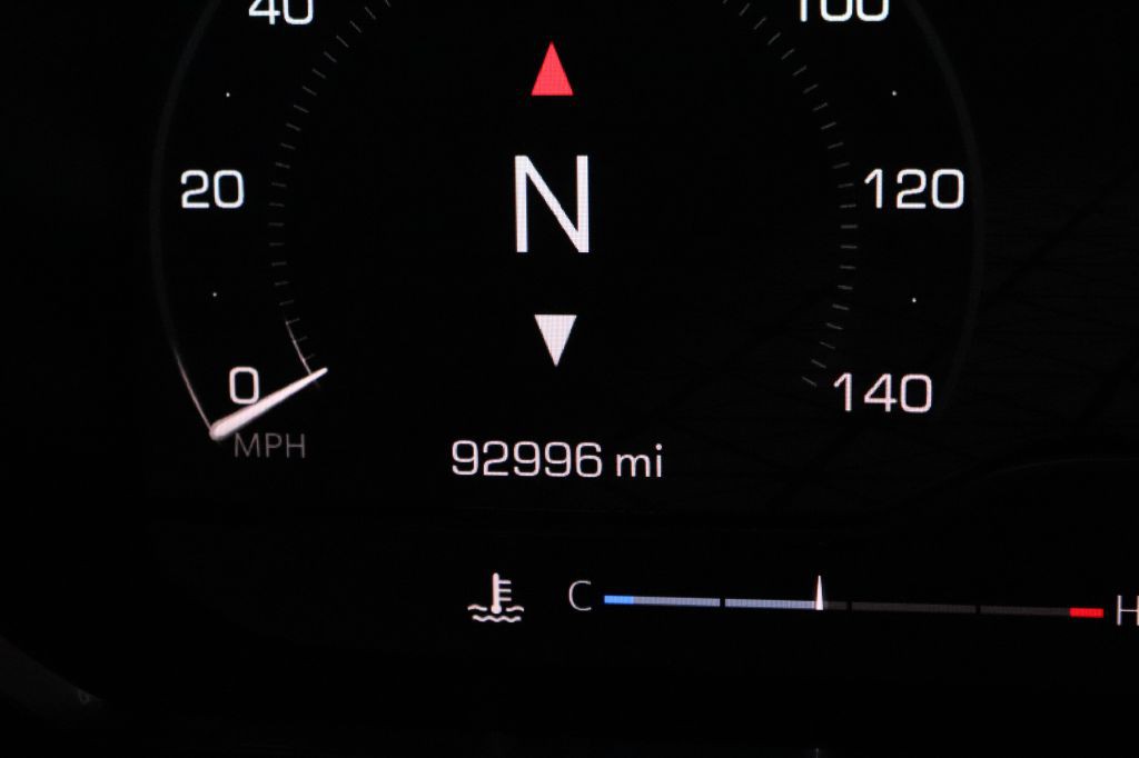 2022 GMC Yukon Image 36