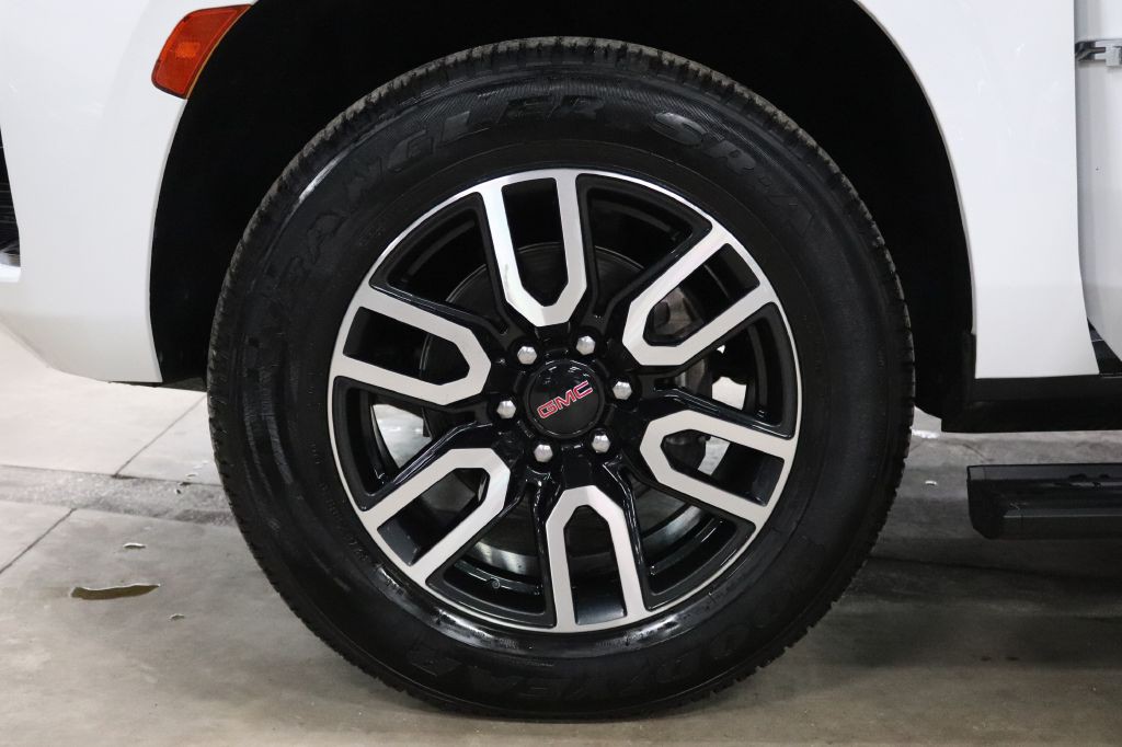 2022 GMC Yukon Image 37