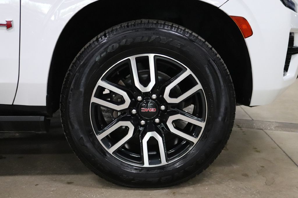 2022 GMC Yukon Image 40