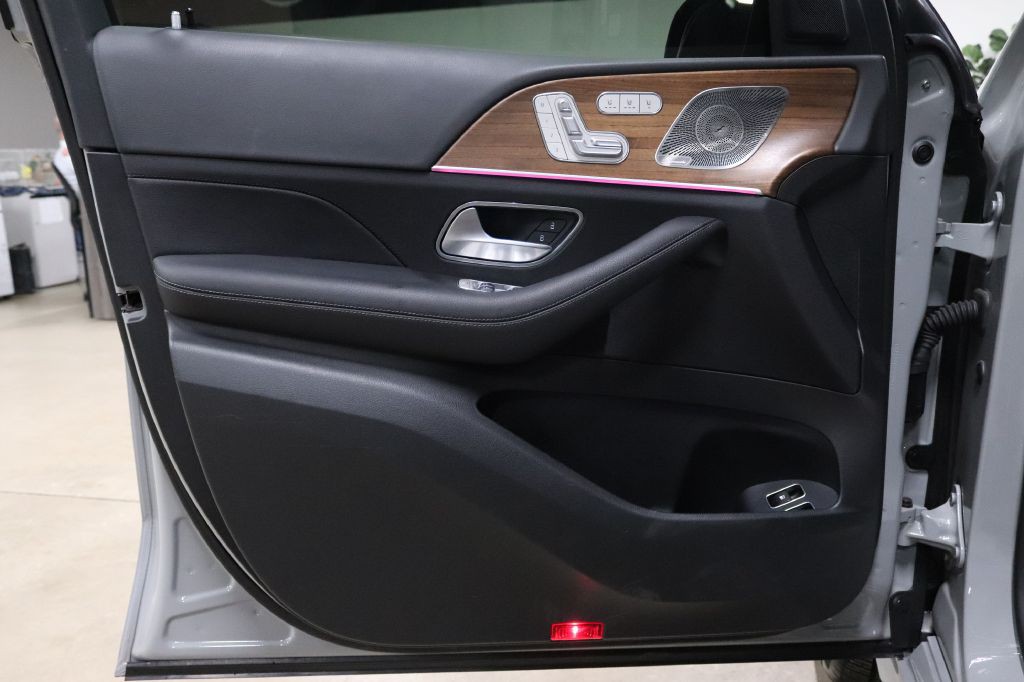 2025 Mercedes-Benz GLE-Class Image 9