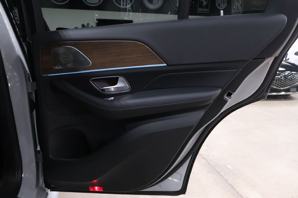 2025 Mercedes-Benz GLE-Class Image 18