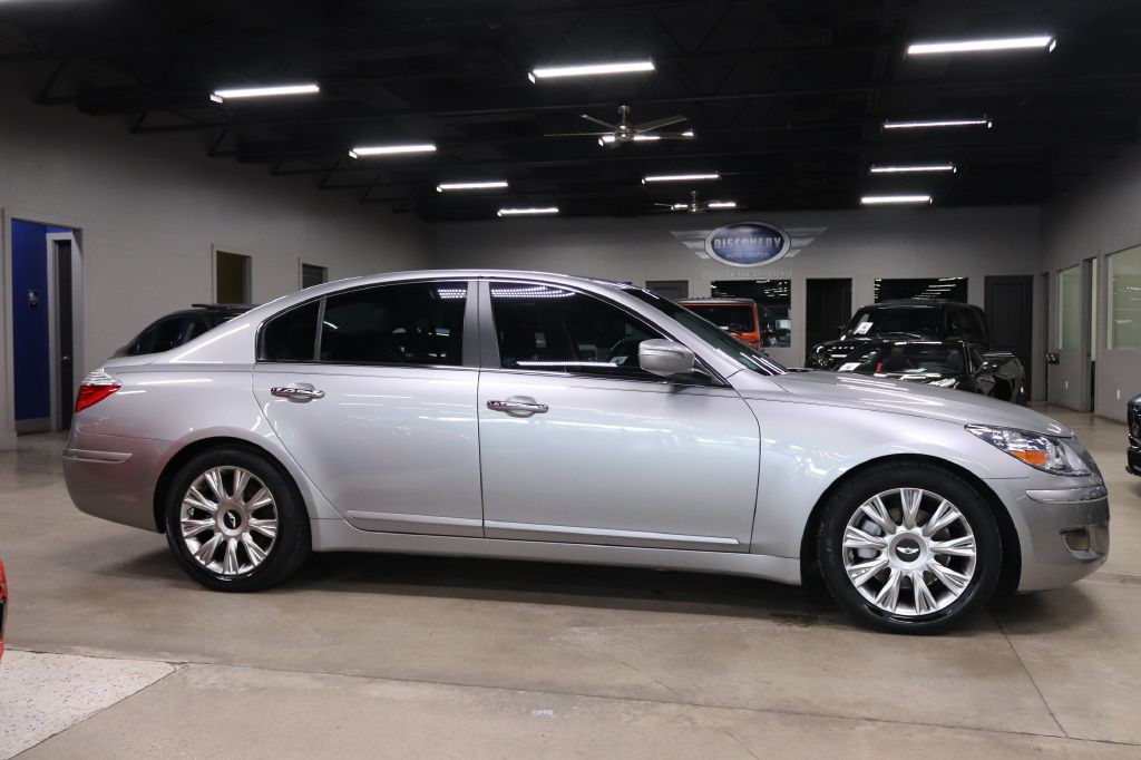 2010 Hyundai Genesis Image 6