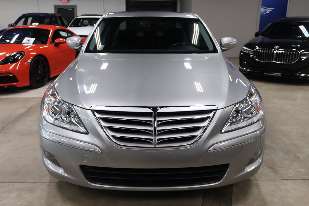 2010 Hyundai Genesis Image 8