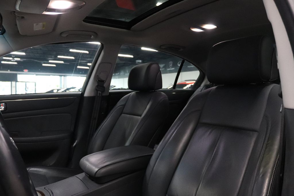 2010 Hyundai Genesis Image 11