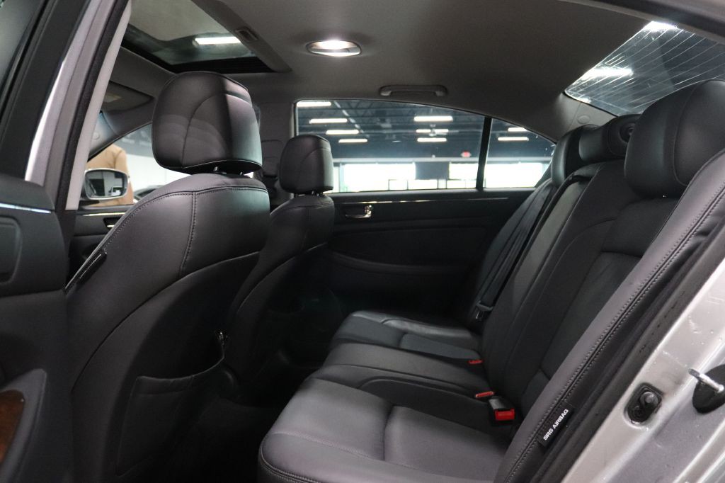 2010 Hyundai Genesis Image 14