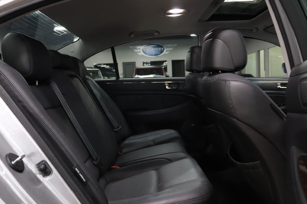 2010 Hyundai Genesis Image 19