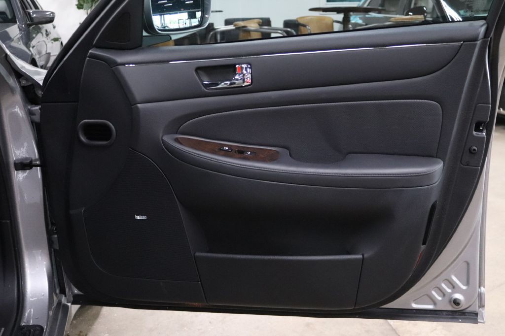 2010 Hyundai Genesis Image 22