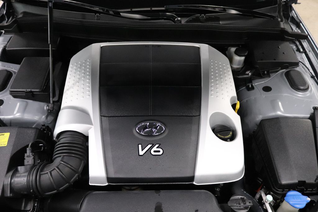 2010 Hyundai Genesis Image 26
