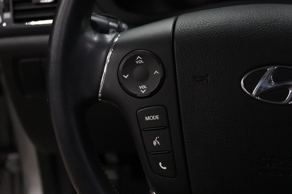 2010 Hyundai Genesis Image 28