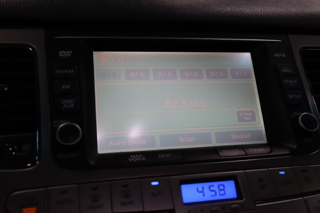 2010 Hyundai Genesis Image 32