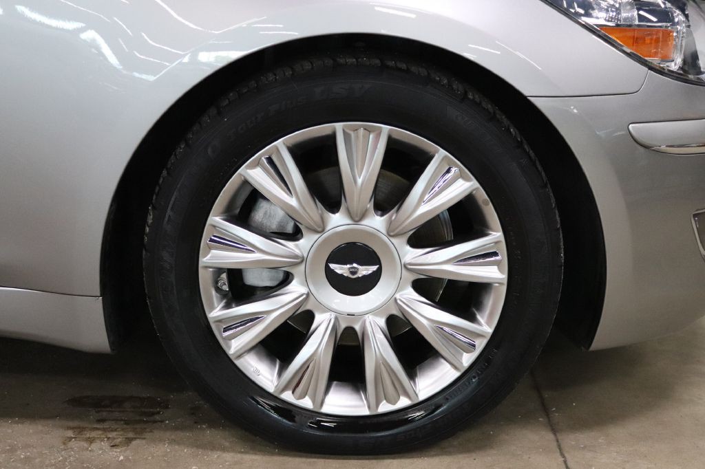 2010 Hyundai Genesis Image 40