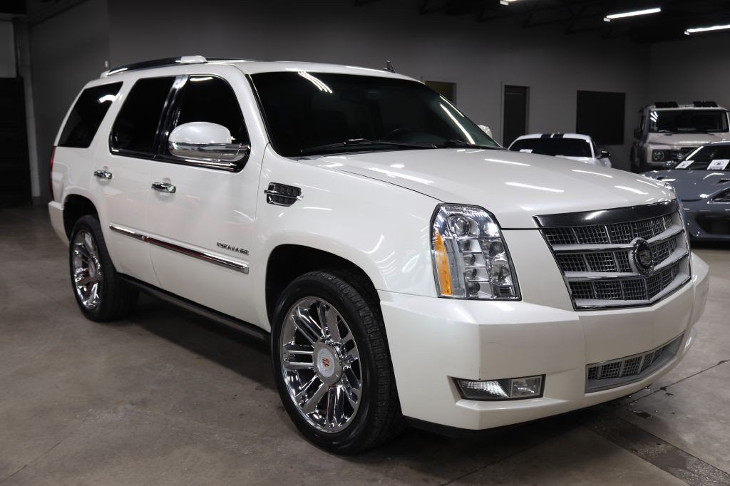 2011 Cadillac Escalade Image 7