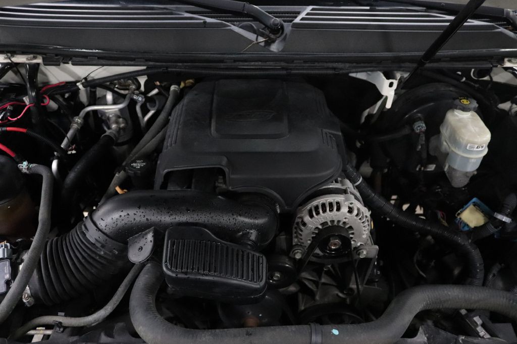 2011 Cadillac Escalade Image 26